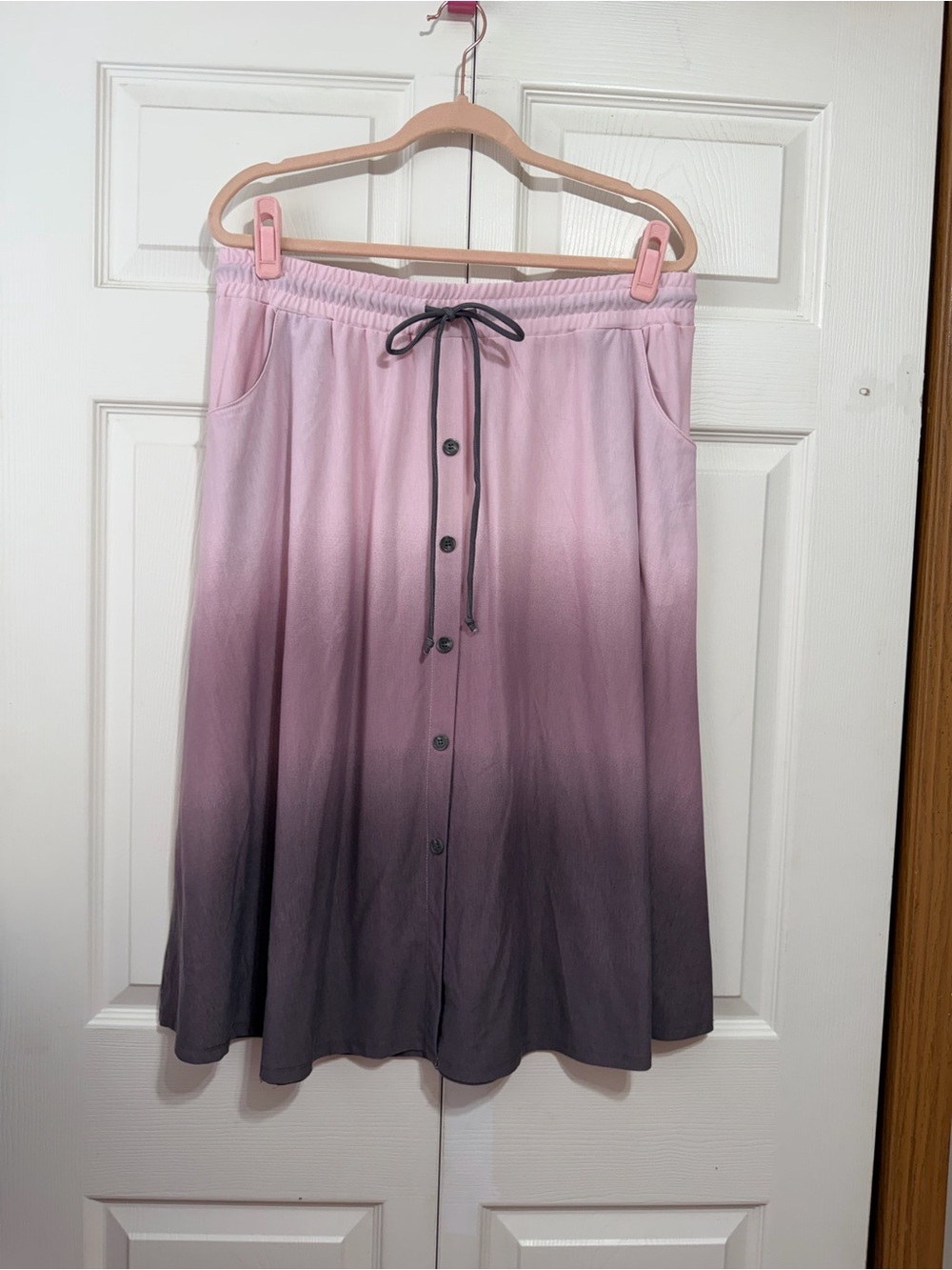 LuLaRoe Pink to Gray Ombre Button-Front Midi Skirt w Pockets